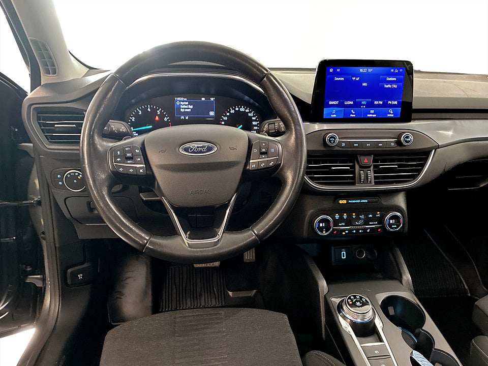 Bild på Ford Focus Active 5dr 1.0 EcoBoost 125hk Aut DRAG RATTVÄRME