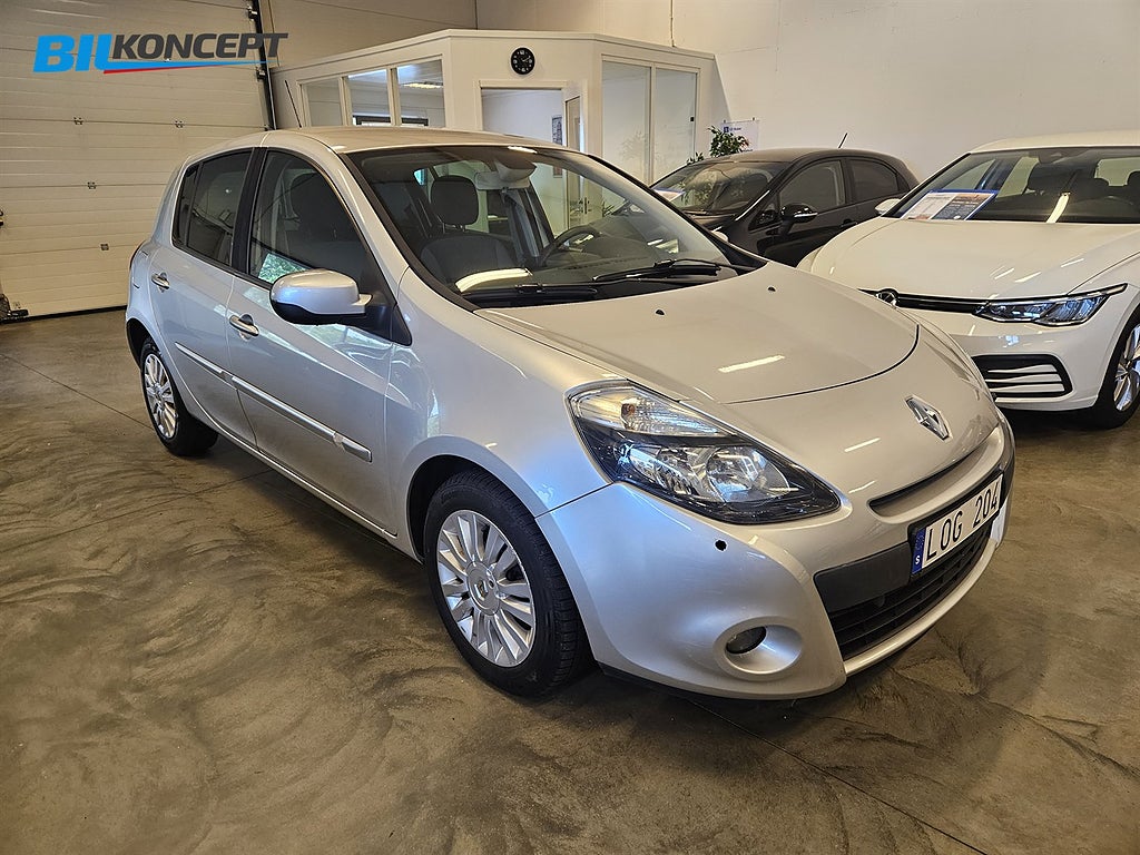 Renault Clio 1.5 dCi 5-D ACC / Kamrem bytt / Nybesikt