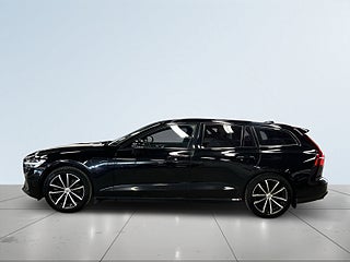 Volvo V60 Recharge T8 AWD Plus Dark R-Design MOMS/1Ägare/Drag/S&V – bild 4