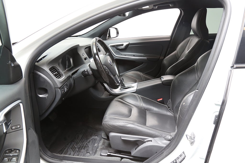 Volvo V60 D3 Business Advanced Dynamic Aut BLIS Adaptiv fart Drag