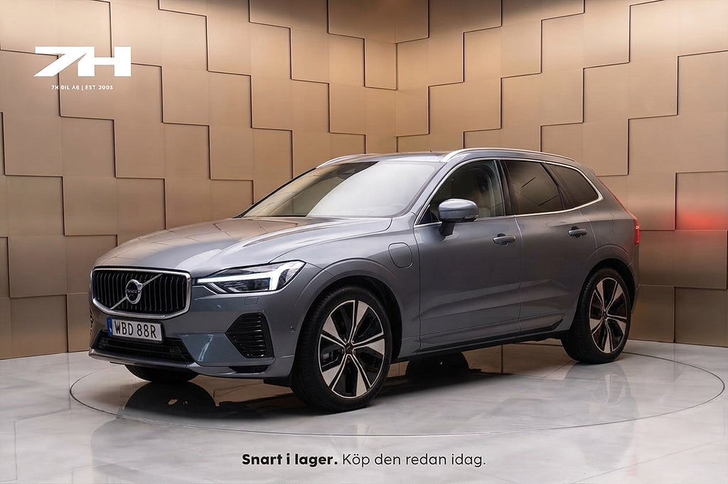 Volvo XC60 Recharge T6 AWD Core Pano Drag Pilot Assist Kamera