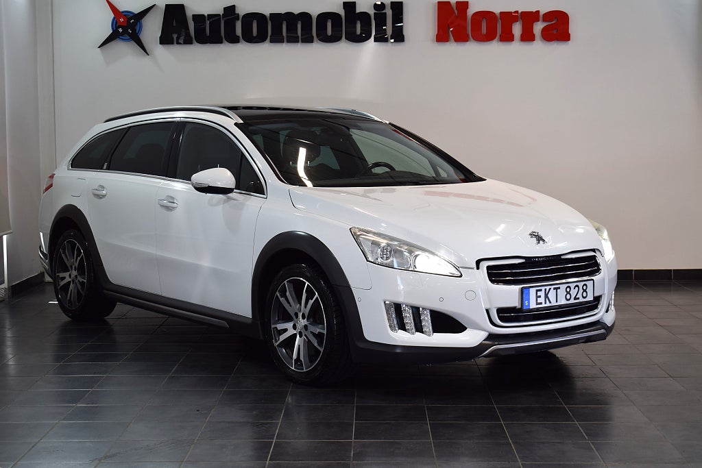 Peugeot 508 RXH 2.0 HDi FAP EGS Pano/PDC/keyless Go/Navi/Motorvärma