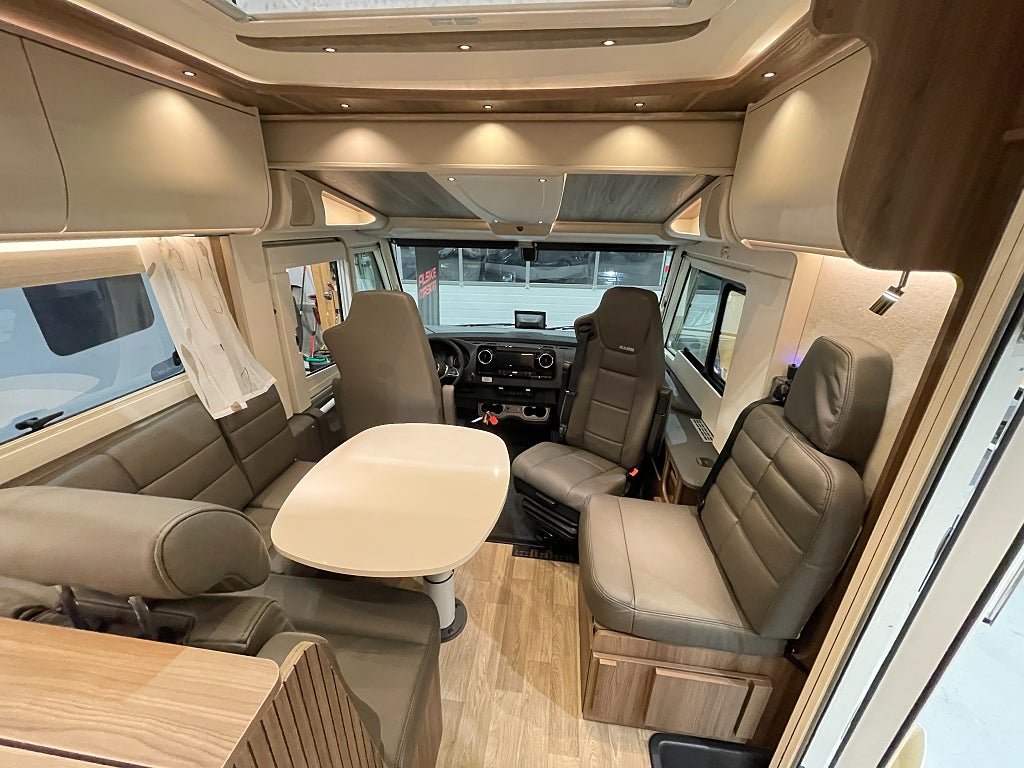 Kabe TMRI 830 LGB Imperial /Drag/Cinderella/Bakhjulsdriven 190hk - Kabe