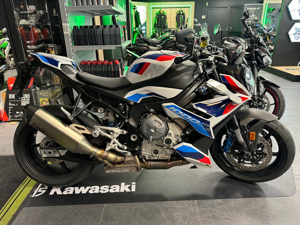 BMW M 1000 R 