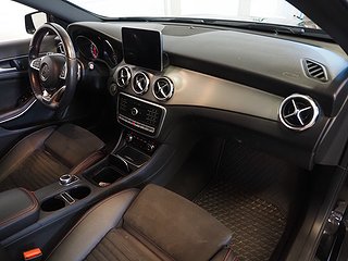 SUV Mercedes-Benz GLA 9 av 23