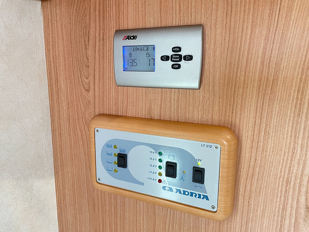 Adria Adora 512 UP /ALDE / Tält / 1199kr/mån / 1290kg /  - Adria