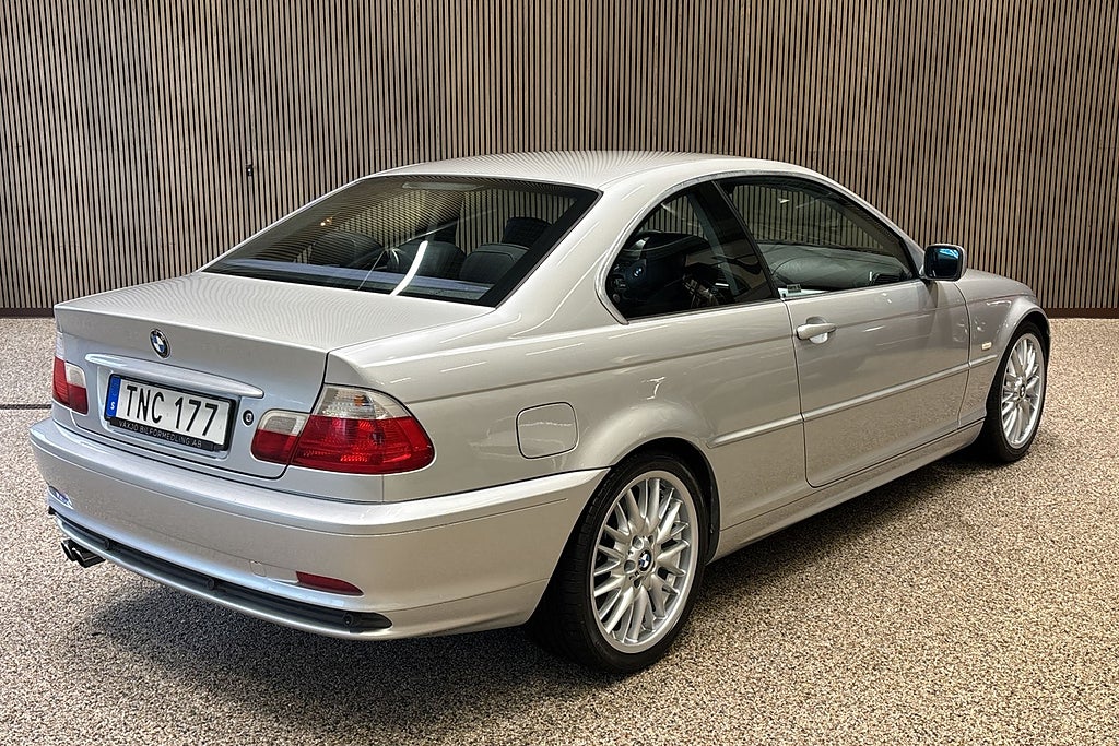 BMW 330 Ci Coupé Automat H/K 231hk