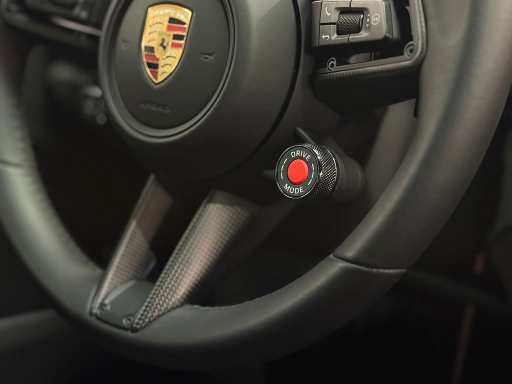 Porsche 911 Carrera 4 GTS PDK, 541hk, 2025