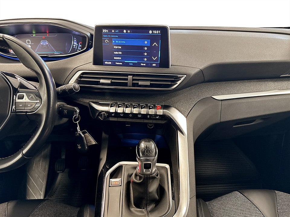 Bild på Peugeot 3008 Allure 1.2 PT 130hk CARPLAY FARTHÅLLARE