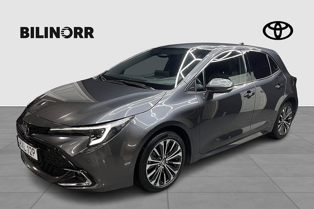 Toyota Corolla 1,8 HYBRID 5D STYLE V-HJUL