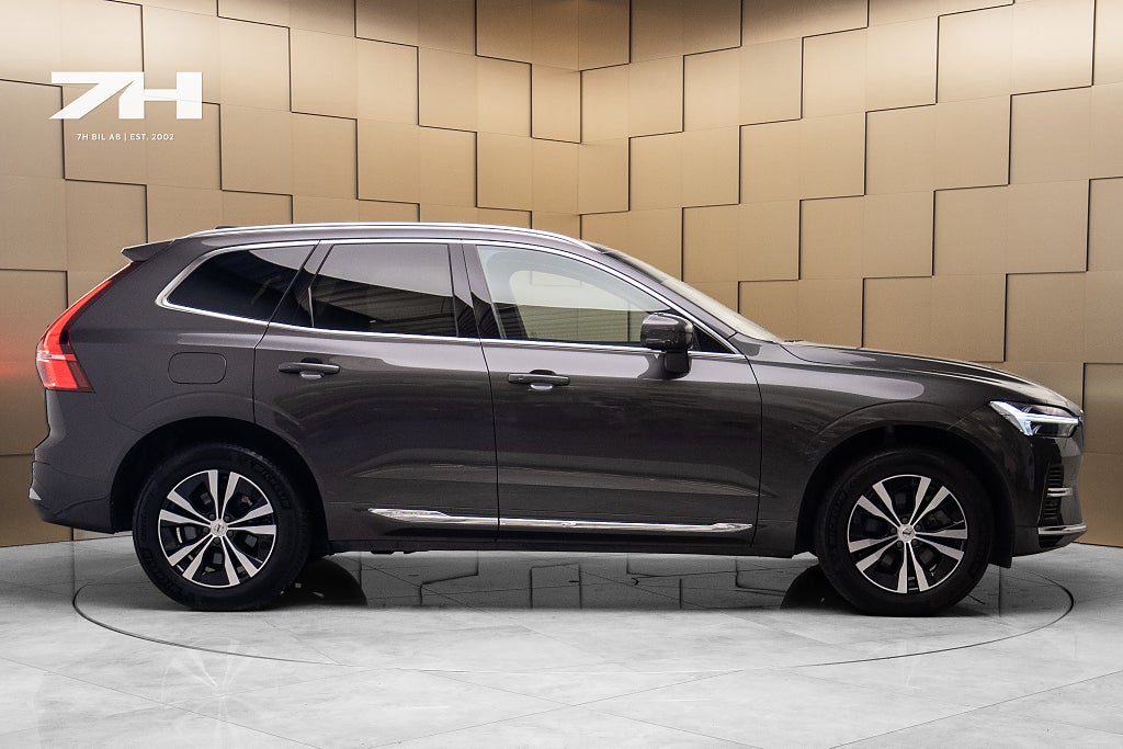 Volvo XC60 Recharge T6 AWD Core Pano Drag Pilot Assist Kamera