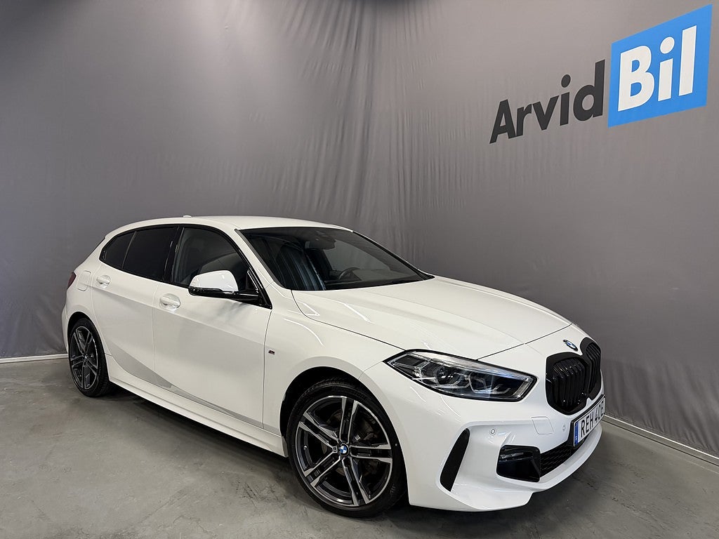 BMW 118I Steptronic M Sport Euro 6 Pdc Navi Rattvärme 18" Moms