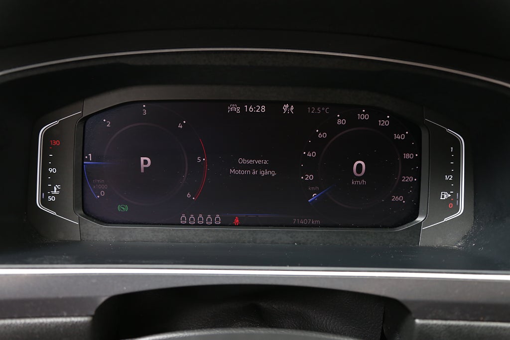 Volkswagen Tiguan Allspace 2,0 TDI 200hk 4M R-Line 7-sätes Värmare Drag 2021