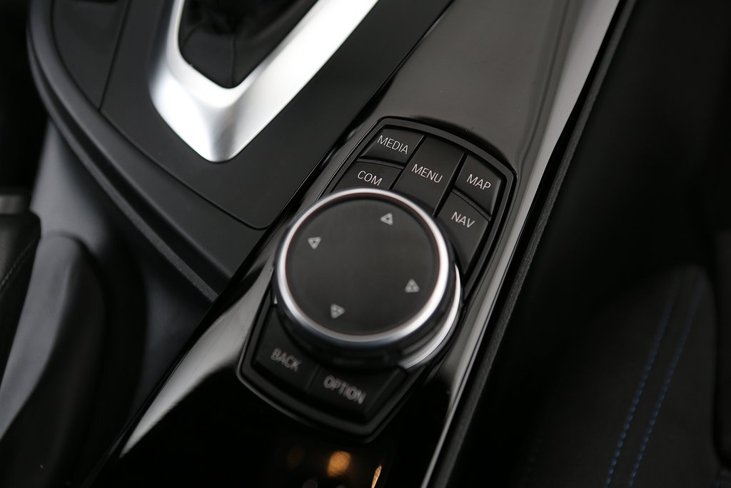 BMW 330 i 252hk Sedan M-sport Aut Navi Head-up 2017