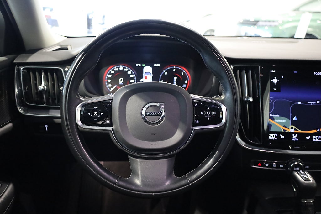 Volvo V60 D4 AWD Geartronic Momentum H/K Navi Kamera Leasbar 2021