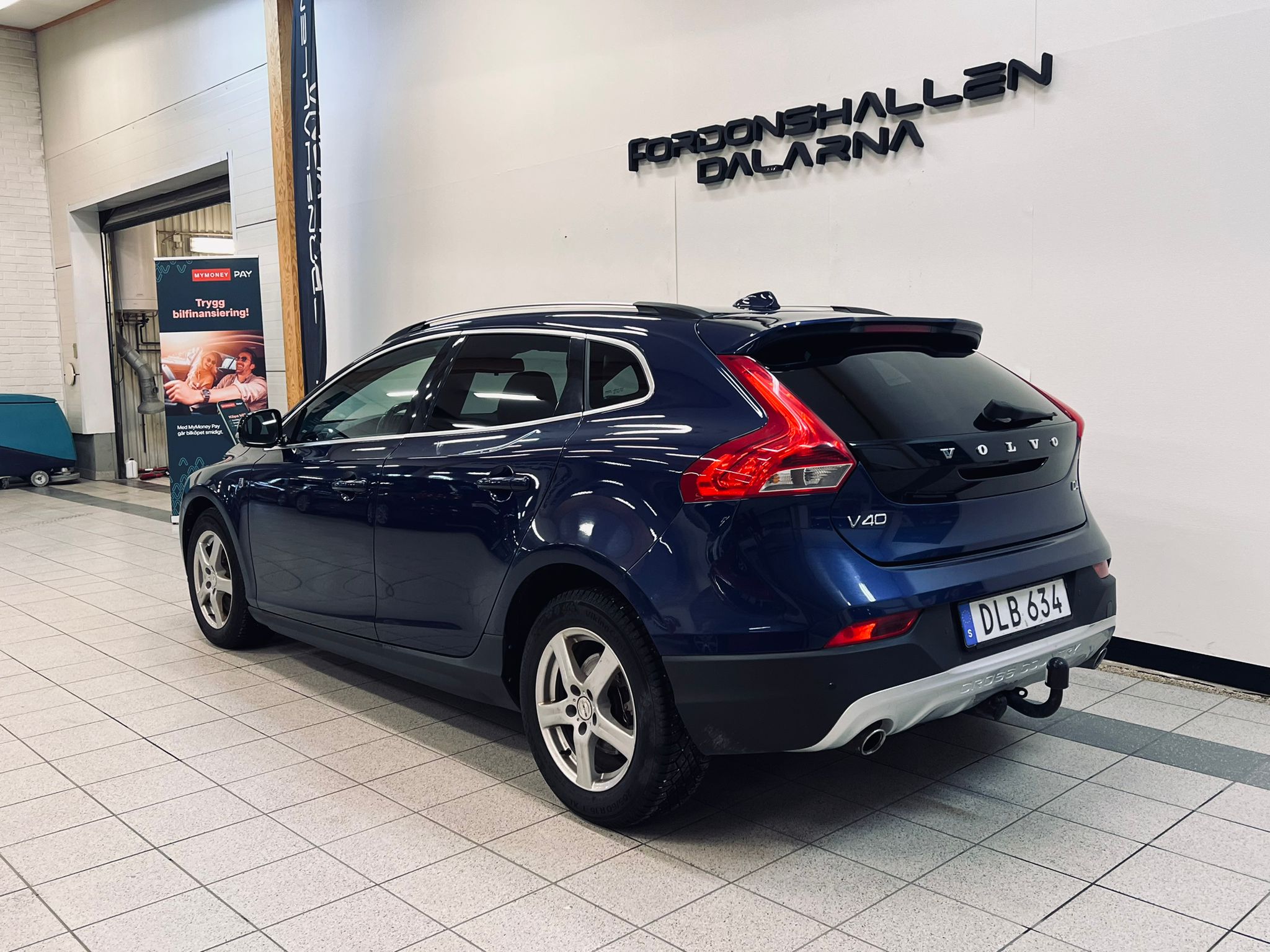 Volvo V40 Cross Country 2015, photo 5/45