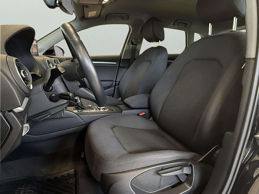 Audi A3 Sportback 35 TFSI S Tronic Proline 4800 mil 2 Ägare - miniatyr 12