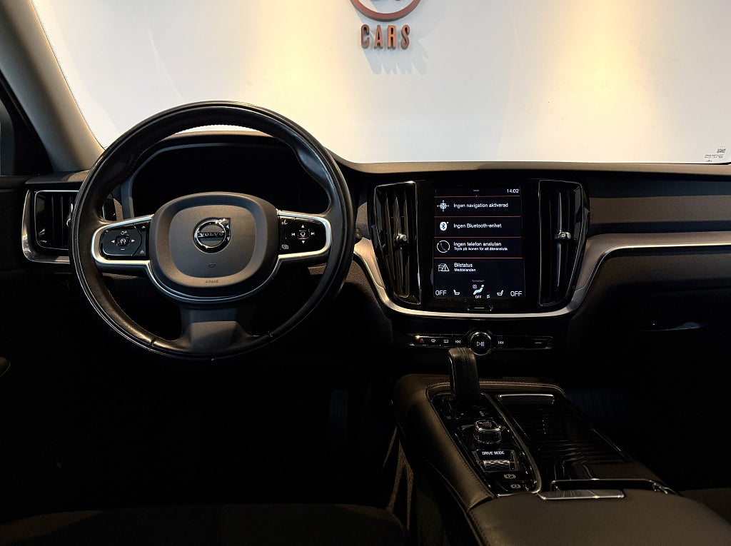 Volvo V60 T6 Twin Engine AWD Geartronic Momentum Advanced MOMS