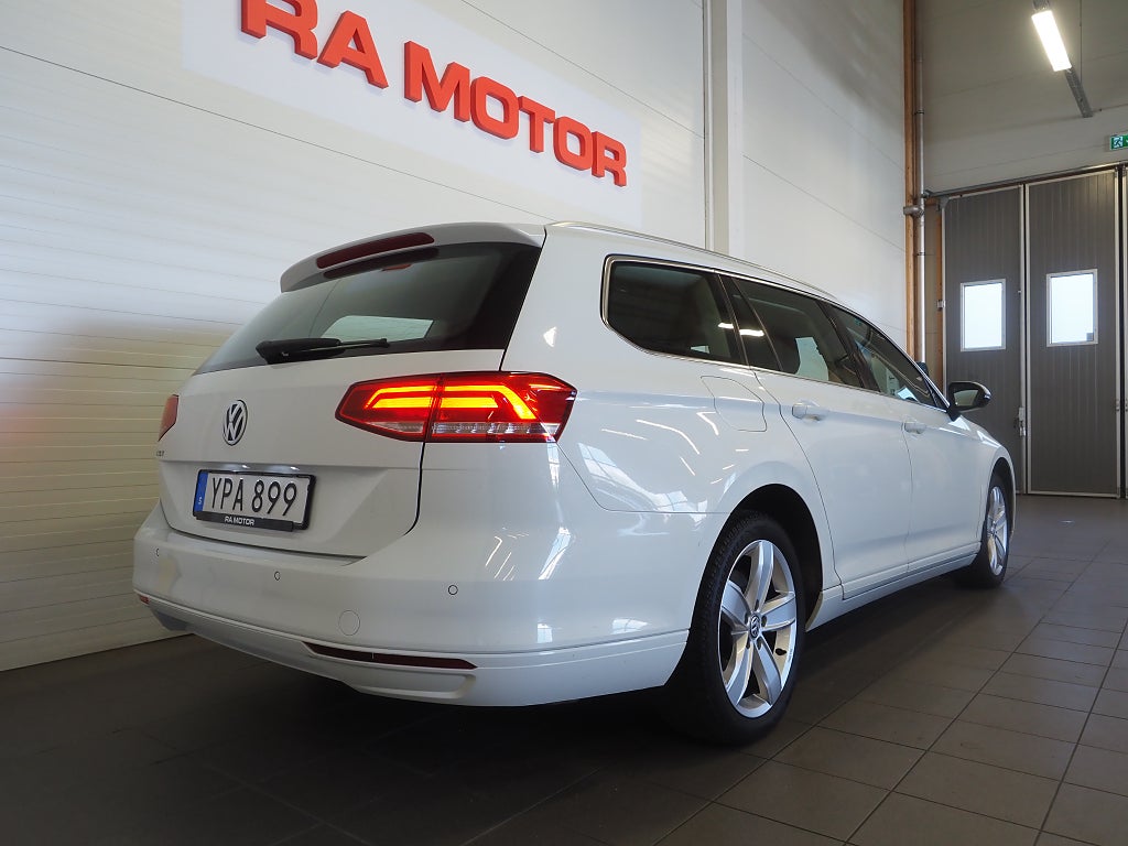 Volkswagen Passat Sportscombi 1.4 TSI 150hk Cockpit Drag Kamera 2018