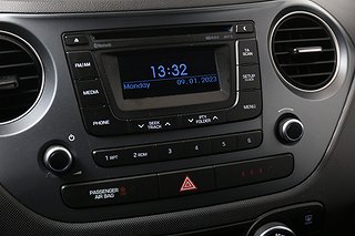 Halvkombi Hyundai i10 16 av 18