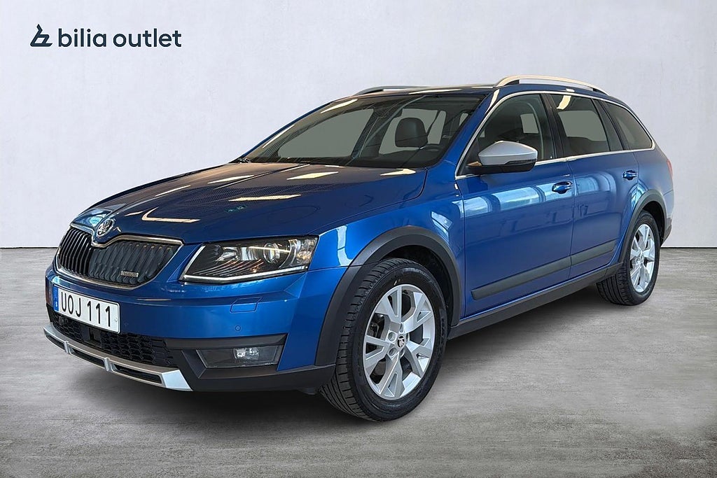 Skoda Octavia Scout 2.0 TDI 4x4 Premium Drag B-kam Värmare Canton Pano 