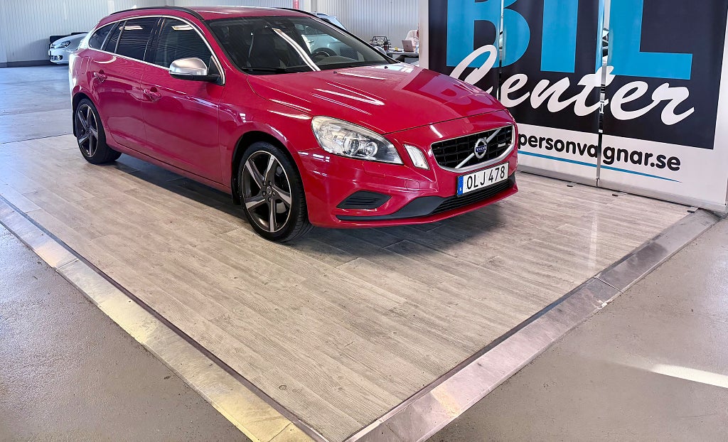 Volvo V60 T4F R-Design 