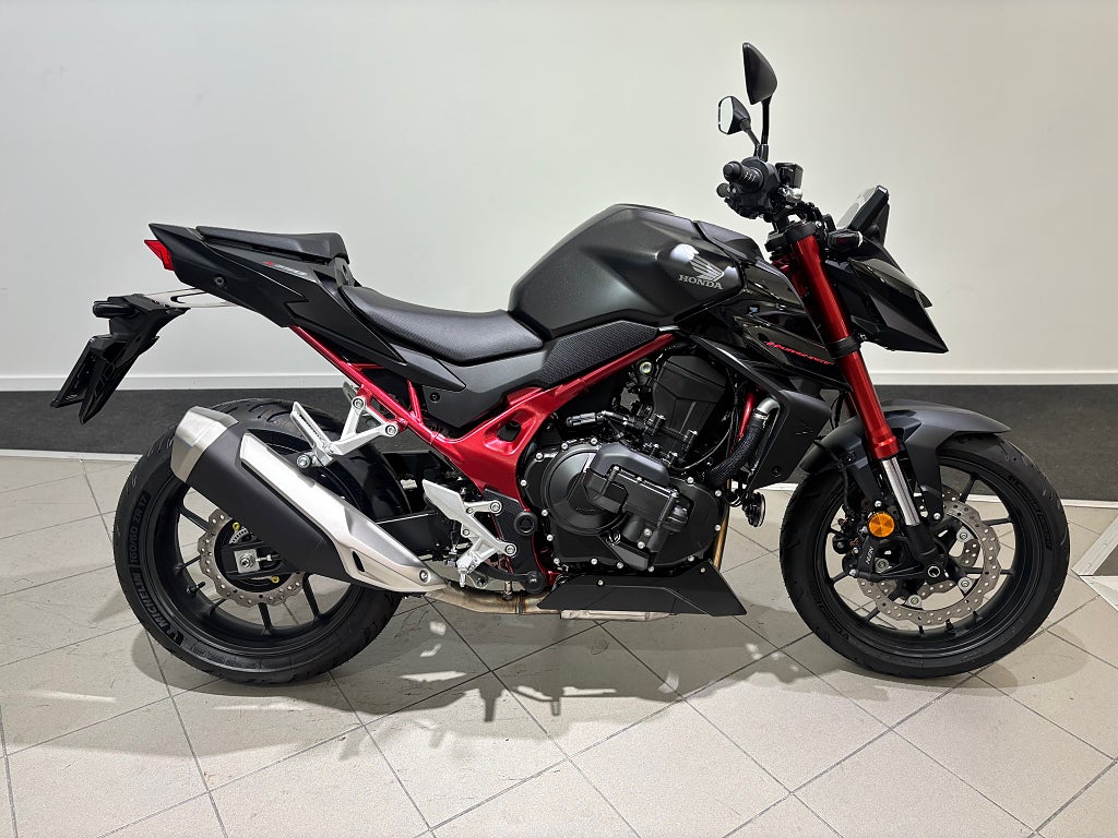 Honda CB750 HORNET E-CLUTCH 5 Års garanti