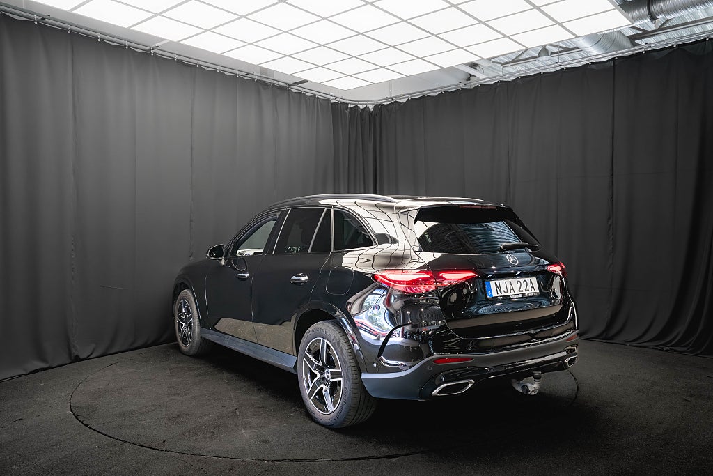 Mercedes-Benz GLC 300 e 4M AMG DRAG 360 DIGITAL-LED DISTRONIC ELSTOL MOMS