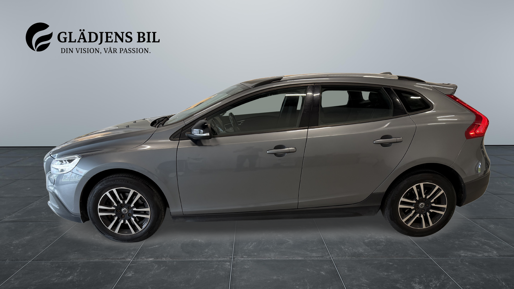 Volvo V40 Cross Country 2018, bild 2/44