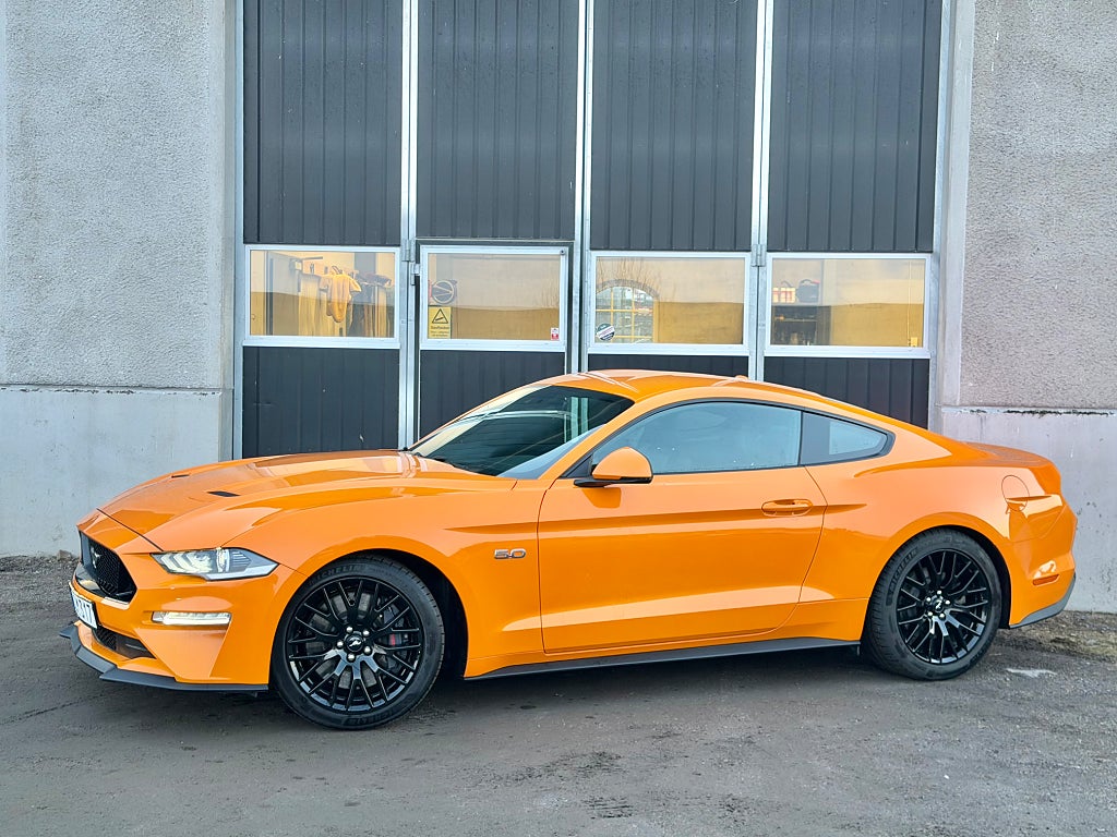 Ford Mustang GT 5.0 V8 450hk|Brembo|Magnaride|Carbon|1900Mil|SV-Såld