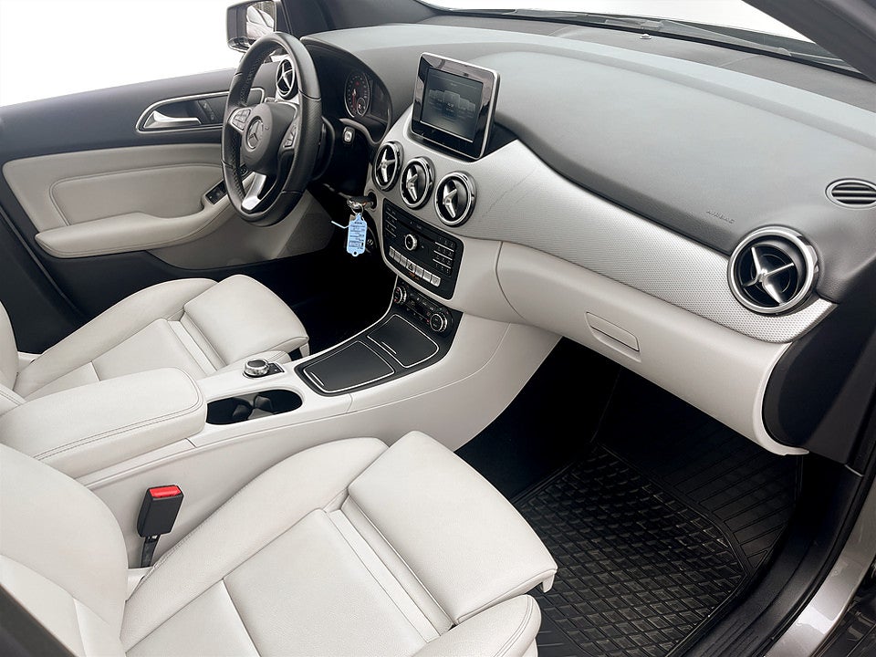 Bild på Mercedes-Benz B Urban 7G-DCT 122hk Aut B-KAMERA PANO