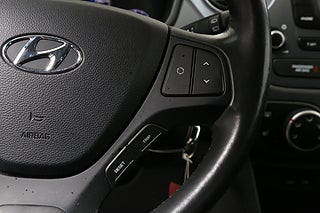 Halvkombi Hyundai i10 16 av 22