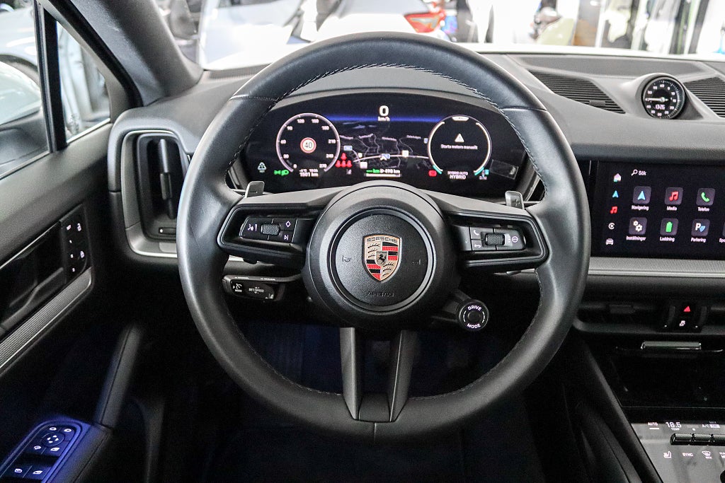 Porsche Cayenne Coupé E-Hybrid SportDesign BOSE Passagerardisplay MOMS