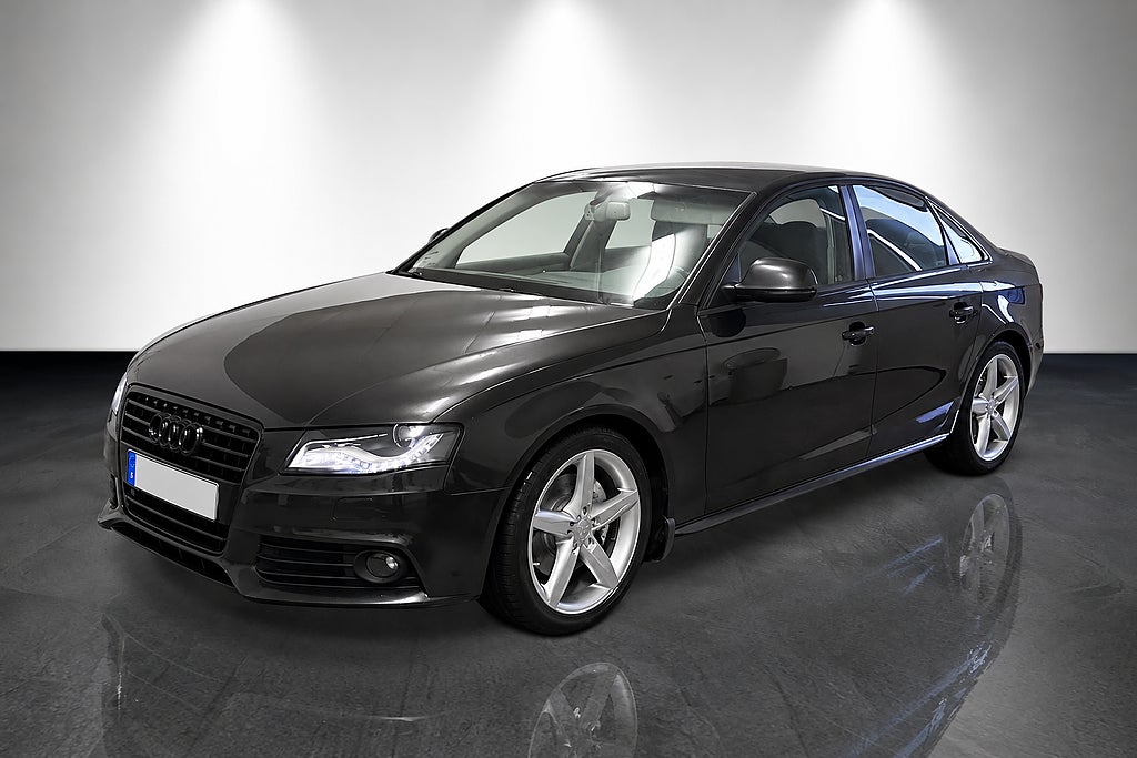 Audi A4 Sedan V6 TDI Lågmil S-Line 18 Tum Xenon LED