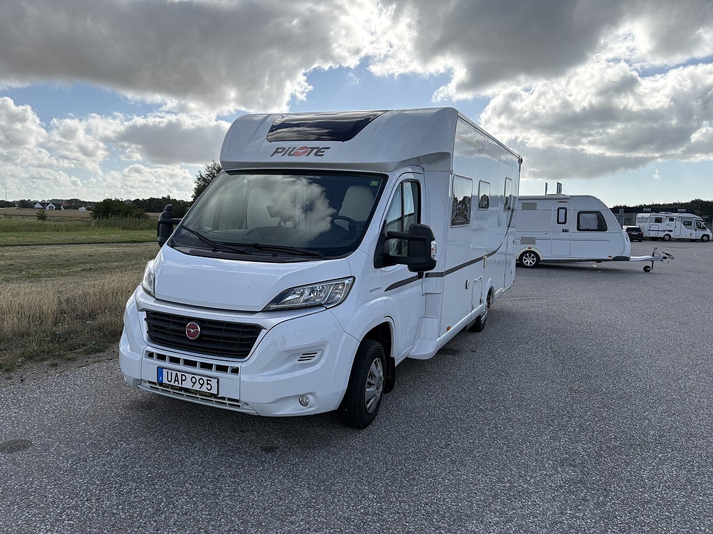 Pilote P746 C (Queensbed)