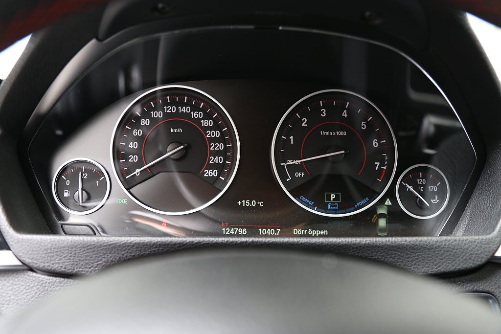 BMW 330e Sport line Sedan 252hk | Navi | Hi-Fi | P-Sen | BT | 2018
