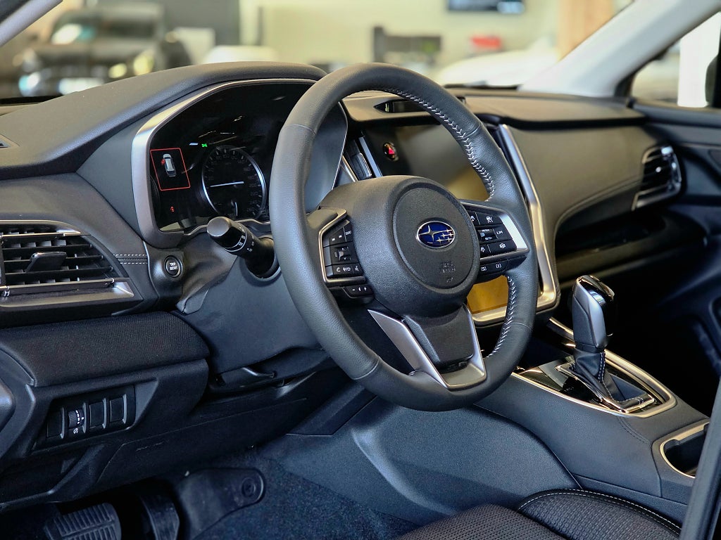 Subaru Outback 2.5 4WD XFuel Adventure /Låg skatt/Serviceavtal ingår