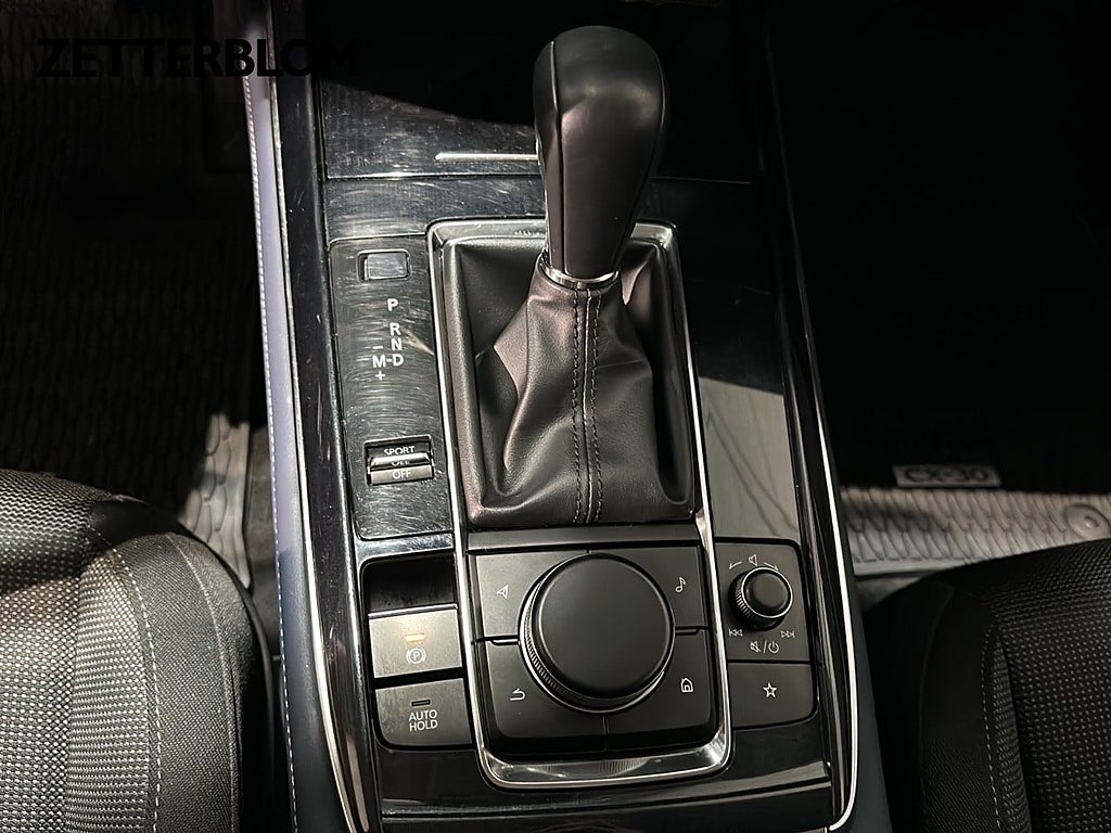 SUV Mazda CX-30 14 av 16