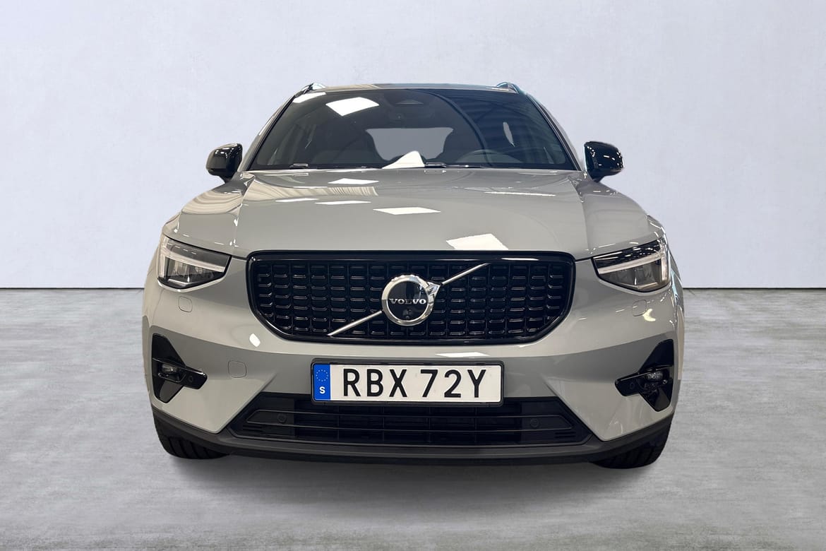 Volvo XC40 B3 FWD Bensin Plus Dark 2025, bild 7/10