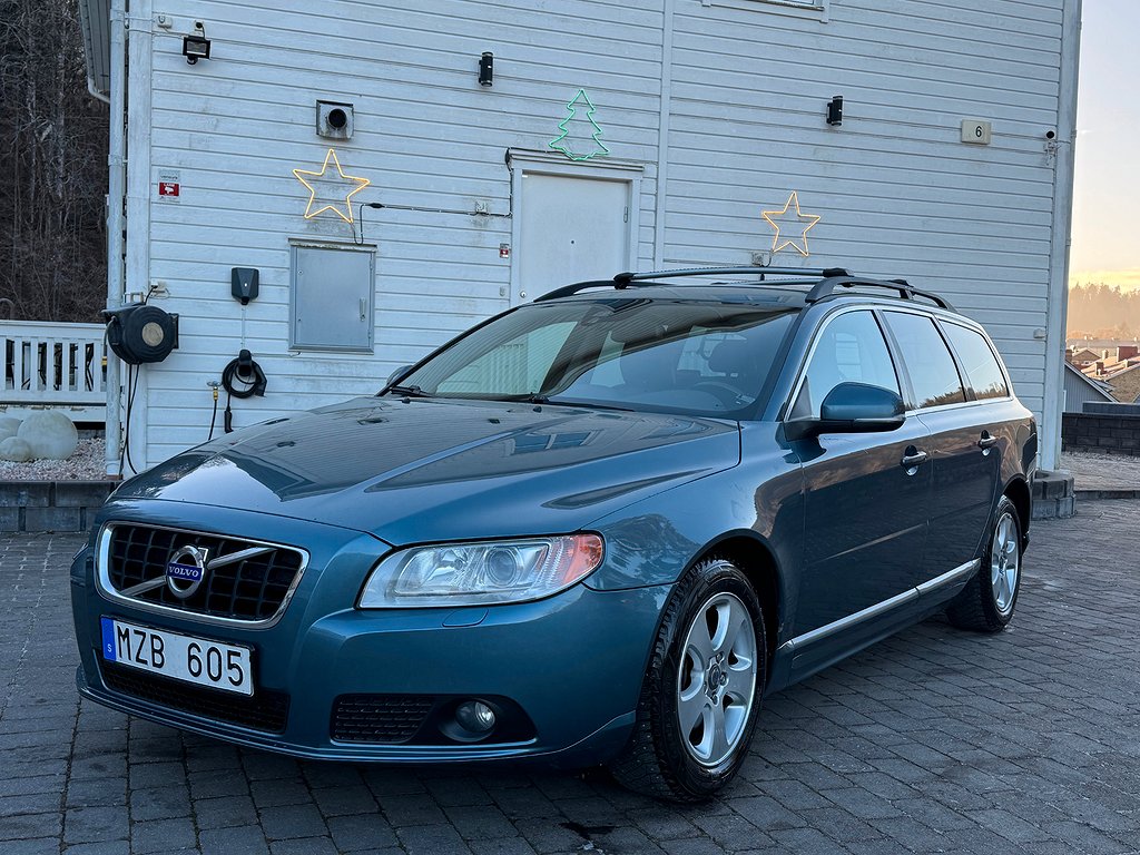 Volvo V70 D2 Geartronic Momentum,Automat,Drag,AUX,USB,Fin Bil