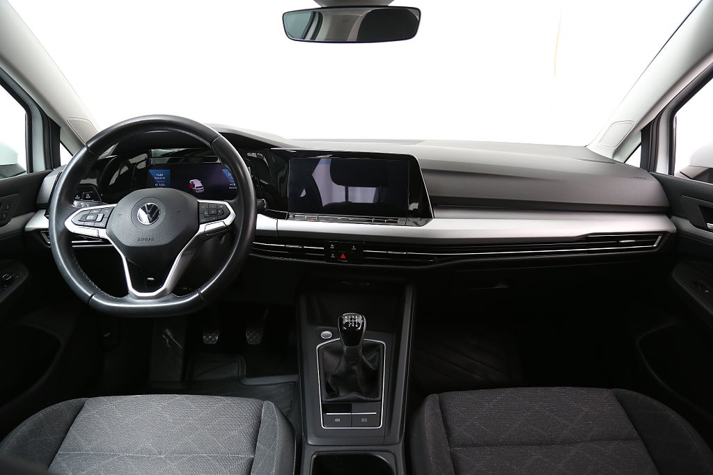 Volkswagen Golf 1,0 TSI 110hk Edition 5D P-sensor CarPlay