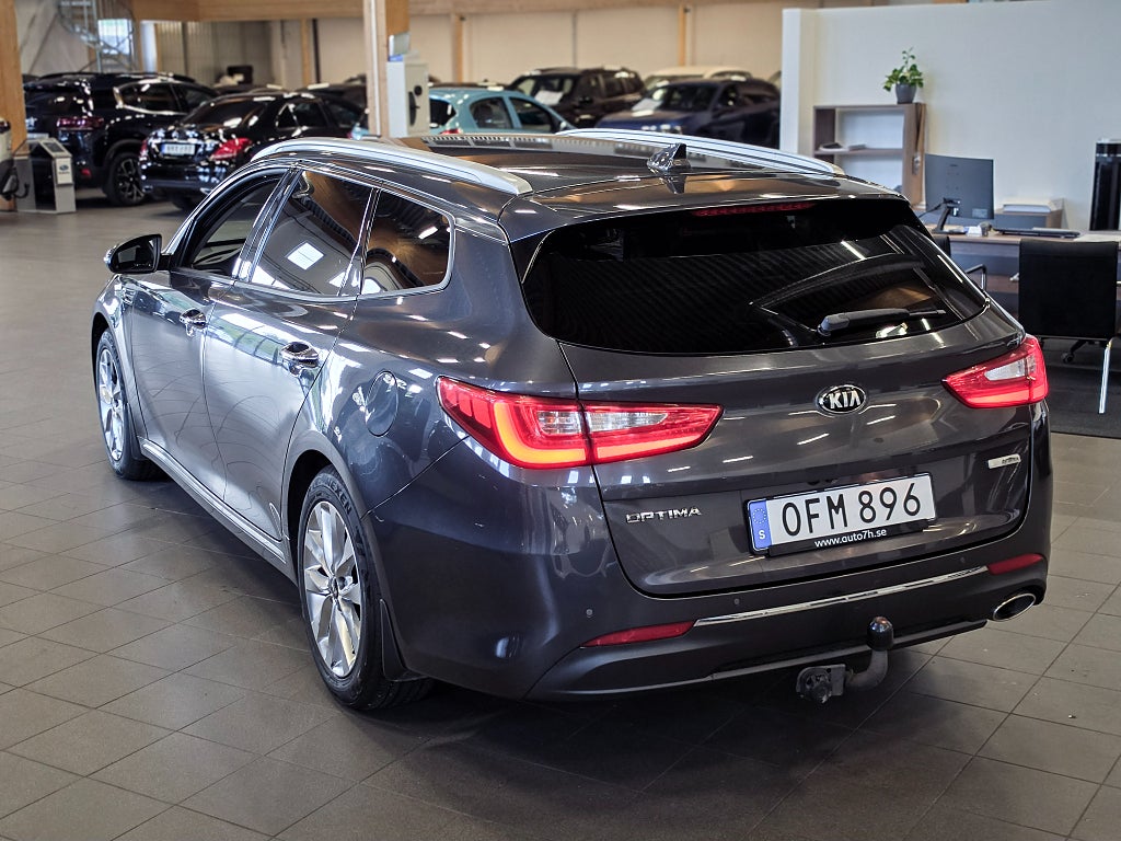 Kia Optima Sport Wagon 1.7 DCT / Rattvärme / Backkamera / Drag
