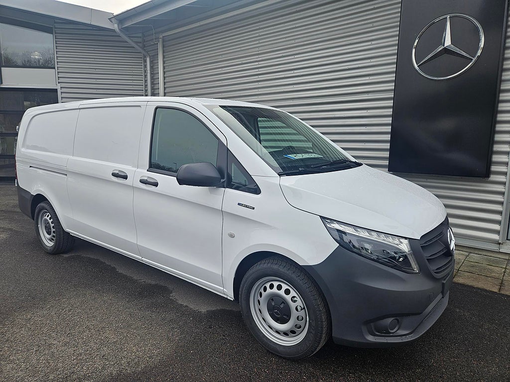 Mercedes-Benz eVito eVito 112 skåp ex. lång Servicepaket 