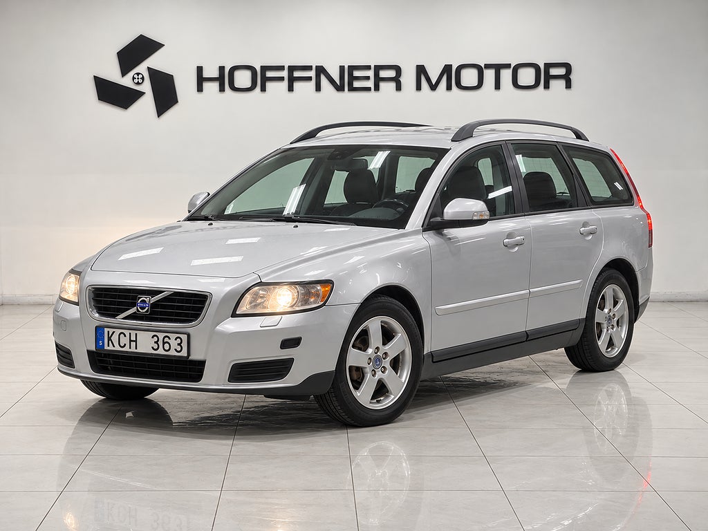 Volvo V50 1.8F Kinetic KAMKEDJA AUX USB SoV Ny service LågSkatt