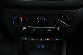 Halvkombi Hyundai i20 13 av 17