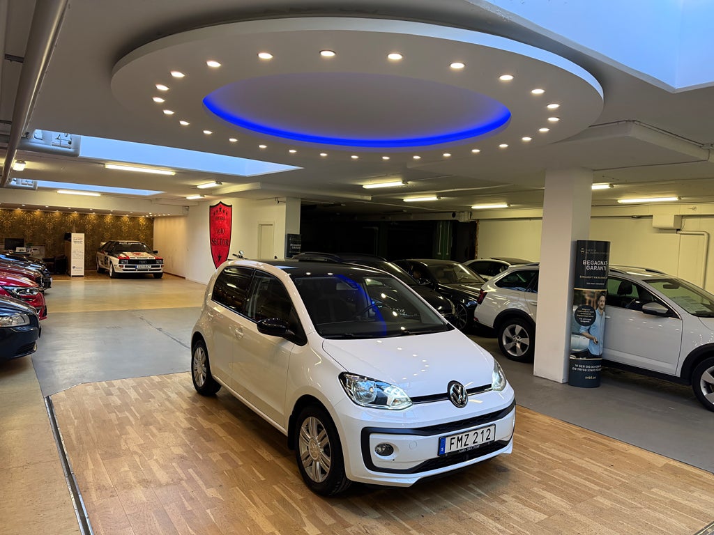 Volkswagen UP! 5-dörrar 1.0 MPI high up! Euro 6 nyservad, nybesiktigad