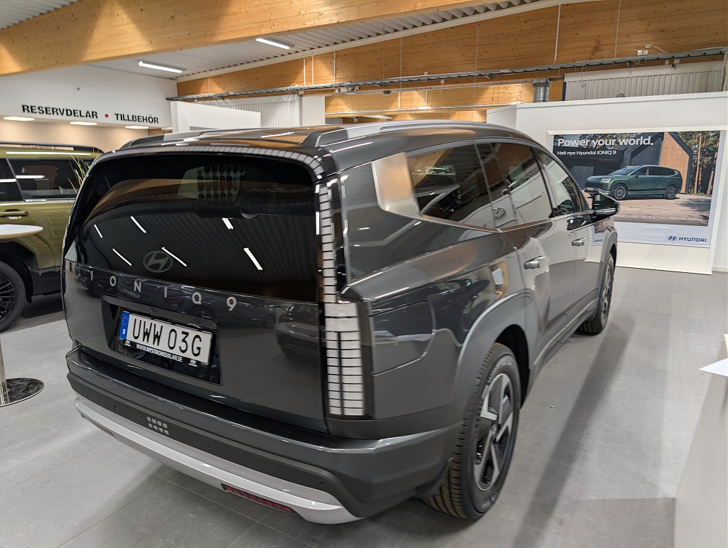 Hyundai IONIQ 9 2WD Essential 110 kWh *PRIVATLEASING* thumbnail