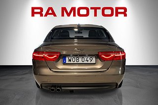 Sedan Jaguar XE 7 av 20