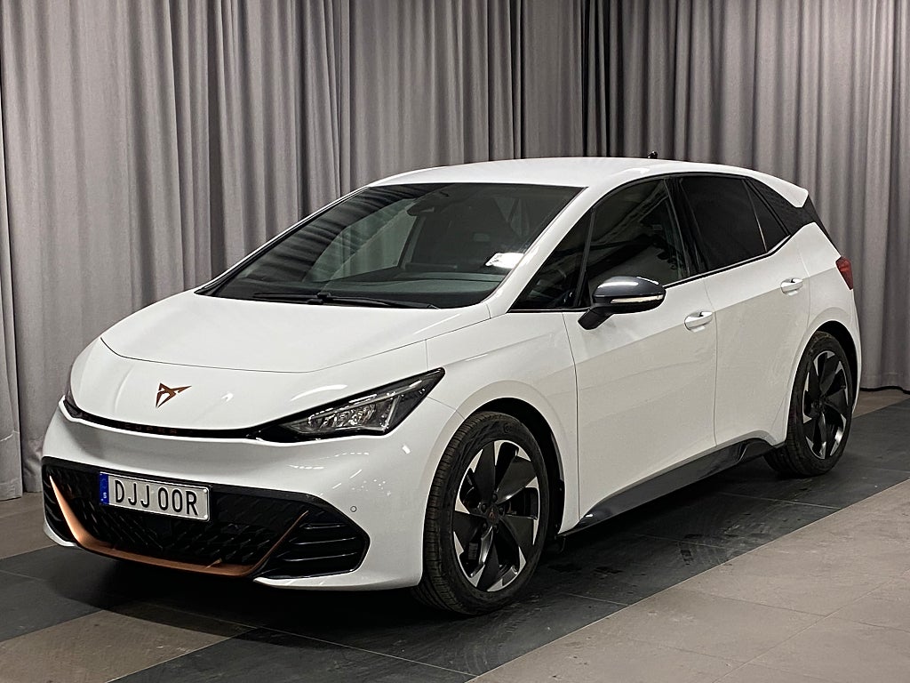 Cupra Born 58 kWh Pilot M Born Paket Dinamica 19" Typhoon