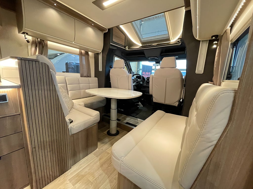 Kabe TMX 810 LXL /Cinderella/ALDE/5 bältad/Automat/Mercedes - Kabe